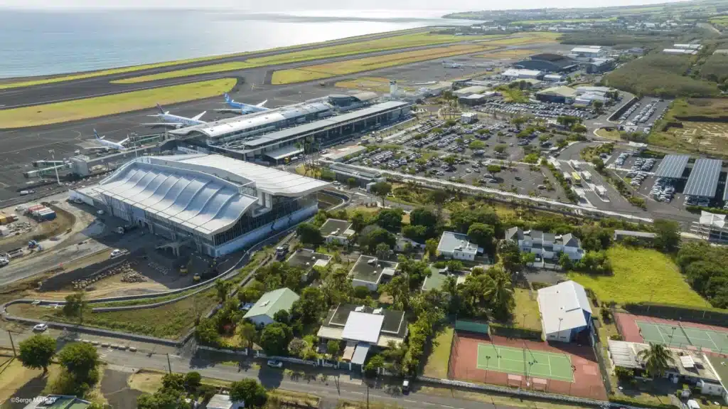 Extension des pistes de l'Aéroport Roland Garros à Sainte-Marie
